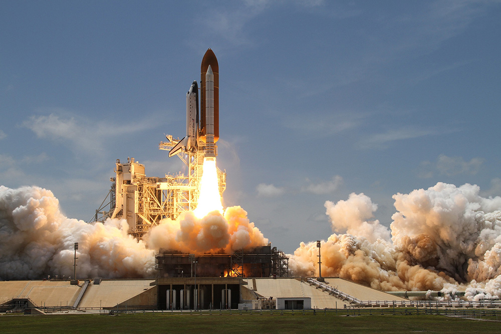 Spacecraft-blast-off-PPC-or-SEO-KWAYSE.jpg